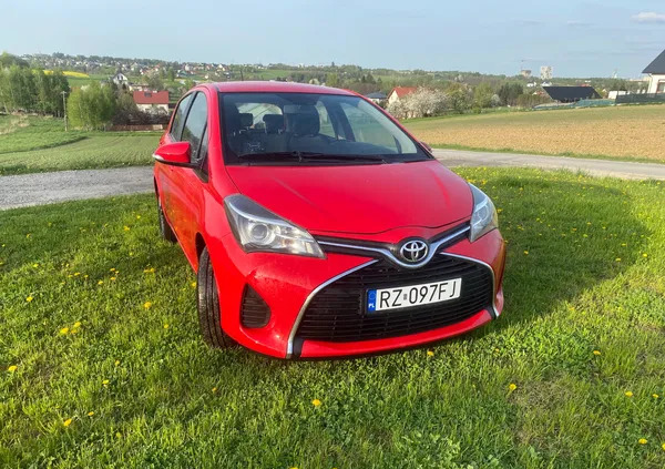 toyota Toyota Yaris cena 29900 przebieg: 184000, rok produkcji 2016 z Rzeszów